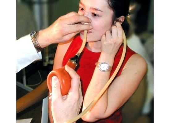 Продувание по Политцеру, массаж бараб. перепонок, катетеризация слуховых труб